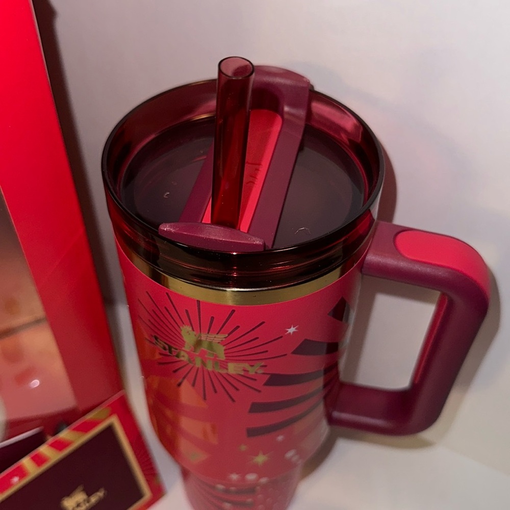 Barbie Dynamite X Stanley 40oz Cup - Picture 3 of 5